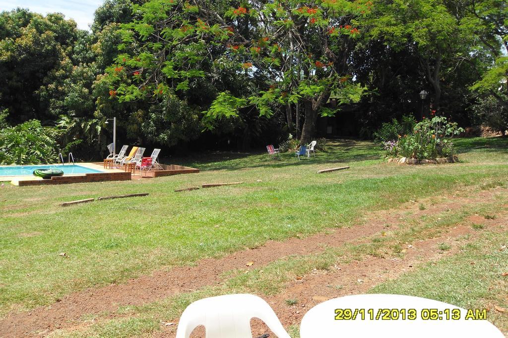 Hostel Y Posada Colibri Puerto Iguazú Kültér fotó