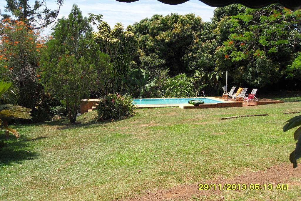 Hostel Y Posada Colibri Puerto Iguazú Kültér fotó